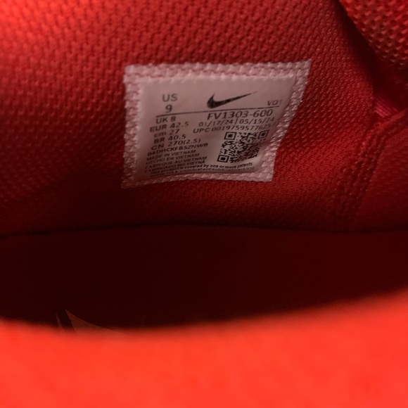 Nike Ja Morant (Gently worn/Like New)
Nike Men's 9 Athletic Shoes - Picture 9 of 11